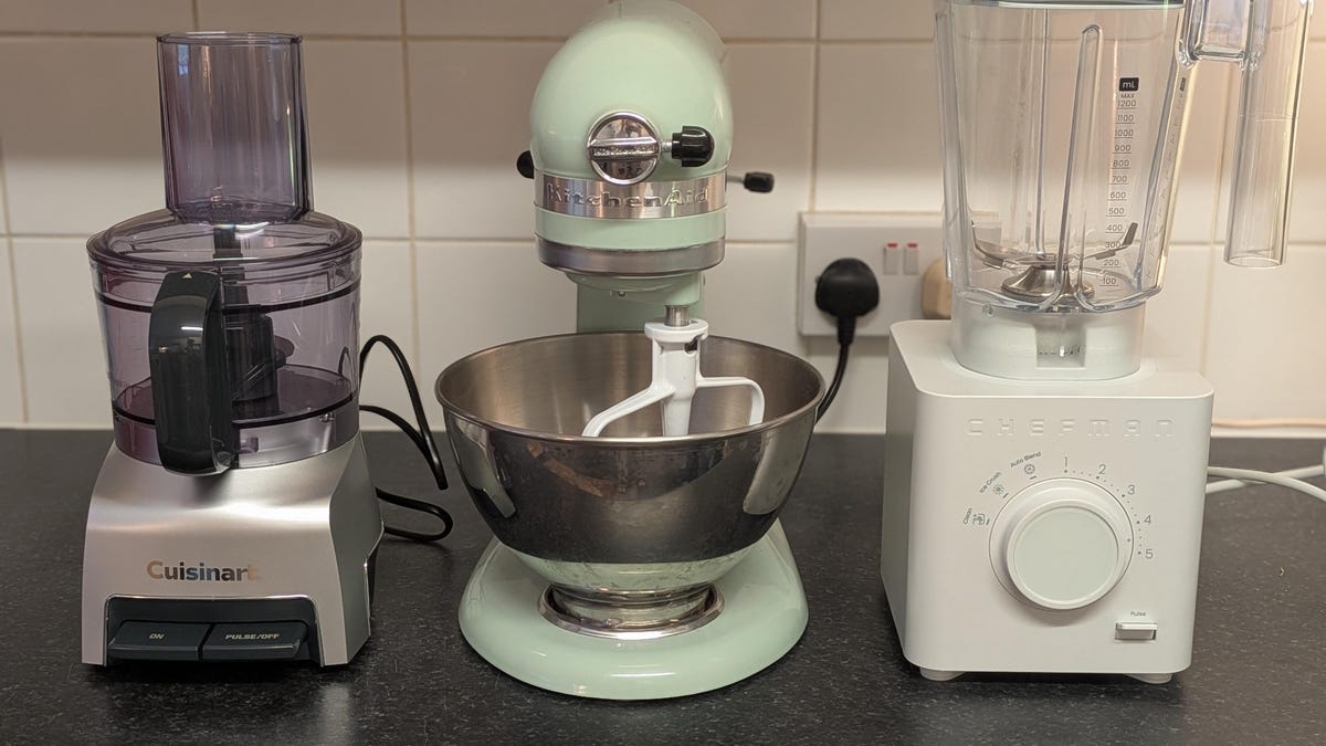 Blender, Food Processor and Stand Mixer: What's the Difference and Do You Need All 3?